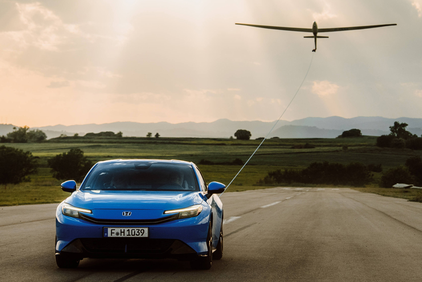 La Honda Prelude revient … et elle se prend pour un avion.